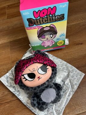 VonDutch Von Dutchies Blind Box Collectible Roxy NWT